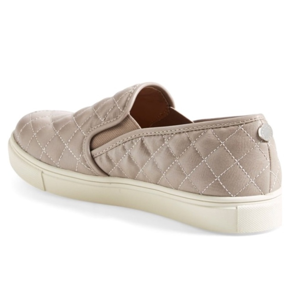 steve madden // quilted platform slip-on sneaker - Picture 6 of 6